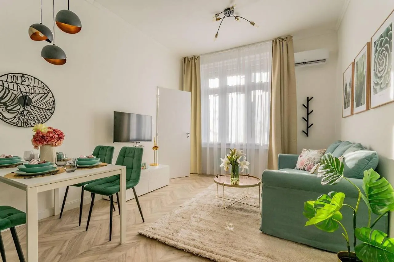 Azure Green Heaven Appartement Boedapest 0*,  Hongarije